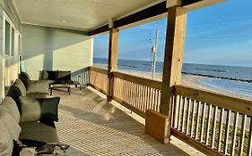 Oceanfront Home Near Hollybeach